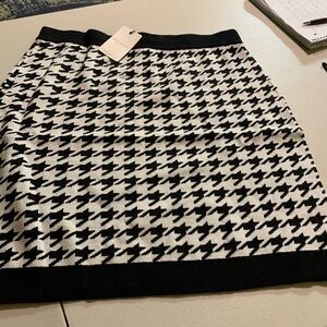 Stylish Black and White Houndstooth Skirt and sweater